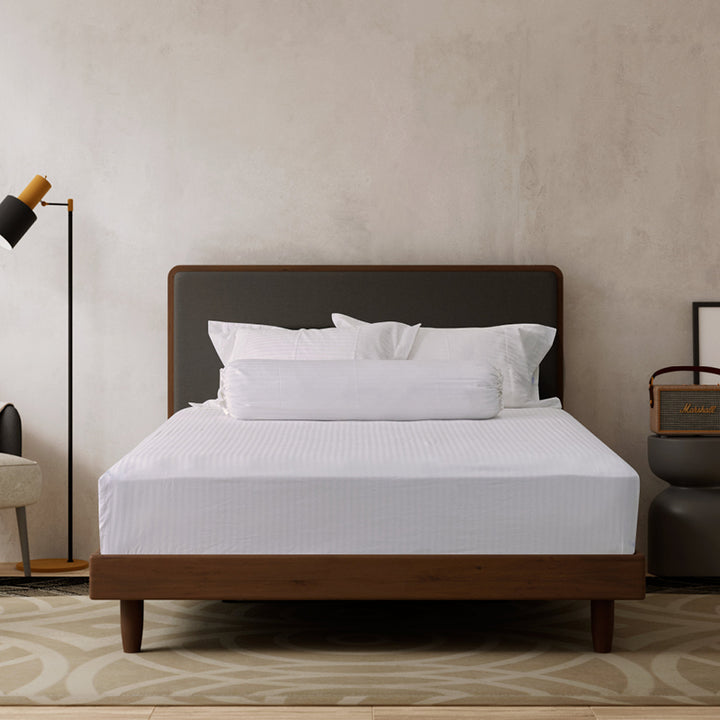 Whyte Fitted Bedsheet Set