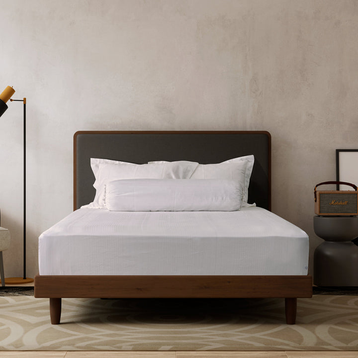 Whyte Fitted Bedsheet Set